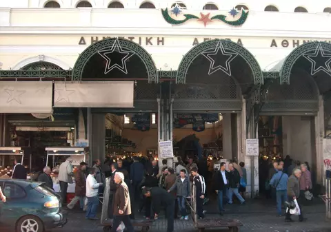 Reportaj / Vezi cât de ieftină este mâncarea în Grecia