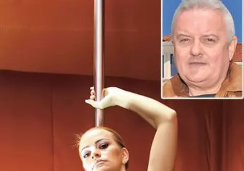 Blonda lui Iri: "Mă ofer să fiu şoferiţa lui Irinel"