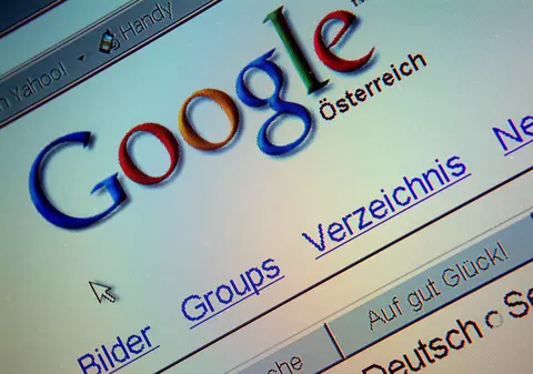 Google intră în competiţie cu Facebook şi Twitter
