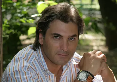 Mircea Radu ba, Alina Petrescu da