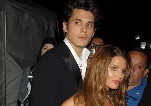 John Mayer: "Mi-aş fi vândut tot ca să o f*t pe Jessica Simpson non-stop"