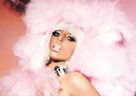 Lady Gaga se iubeşte cu cel mai bun prieten?
