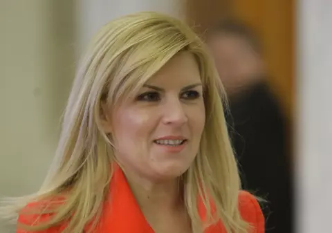 Udrea vrea să construiască locuinţe la ţară pentru medici, profesori şi preoţi 