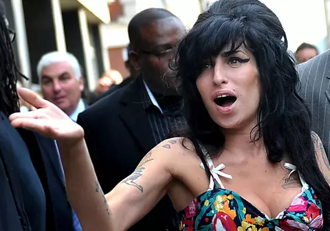 Amy Winehouse şi-a dat pisicile la un adăpost pentru animale