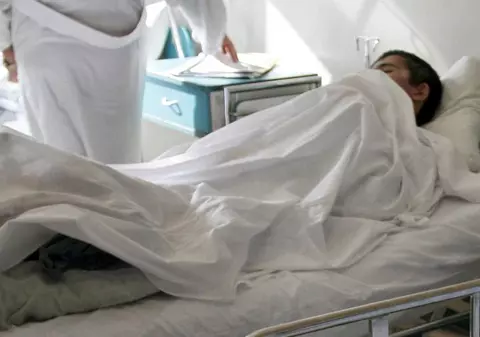 Un român bolnav de tuberculoză a fost internat forţat la Milano