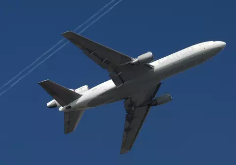 Video / Un avion s-a prăbuşit pe o clădire, în Texas