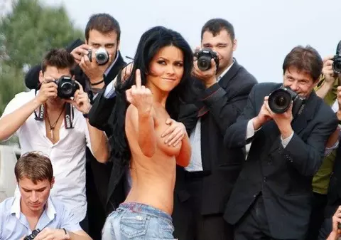 Video / Inna vrea să demonstreze că are voce