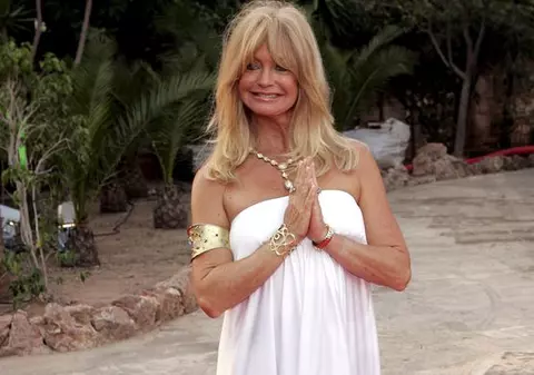 Goldie Hawn vrea să facă o reţea de şcoli budiste 