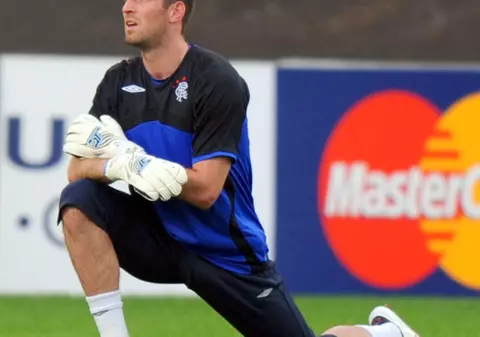 Portarul lui Glasgow Rangers, bătut pe stradă, în centrul oraşului