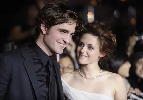 Robert Pattinson recunoaşte: "Am o relaţie cu Kristen Stewart"