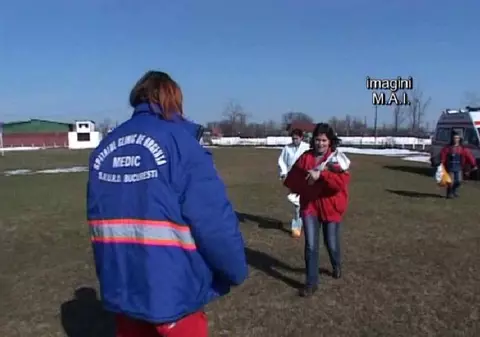 Bebeluş bolnav, adus cu elicopterul în Capitală