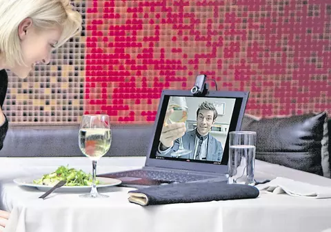 Cinează în doi, online