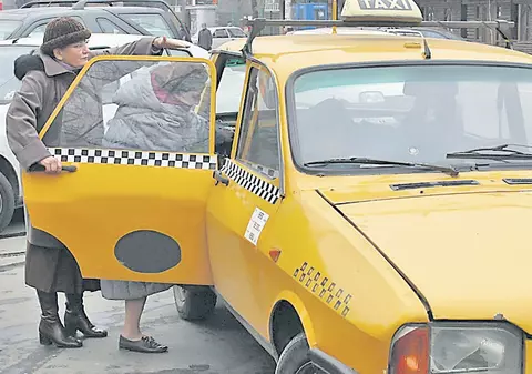 La ce să fiţi atenţi atunci când mergeţi cu taxiul