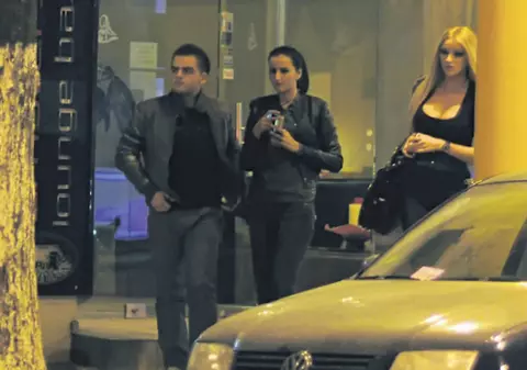 Bianca Drăguşanu s-a distrat la Constanţa alături de un tânăr de 19 ani