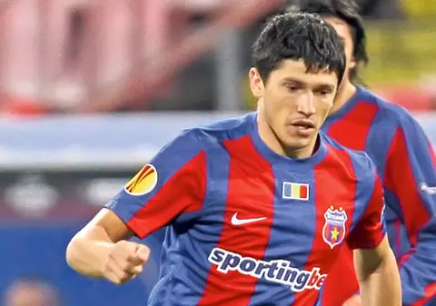 Cristi Tănase înghite cu paiul!