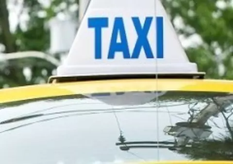 Taximetriştii londonezi sunt obligaţi să înveţe să tacă din gură