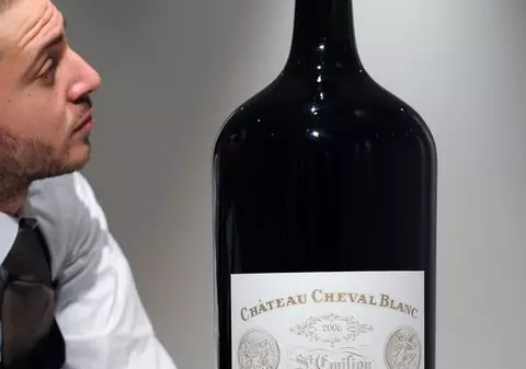 Francezii vor un post TV dedicat vinului 