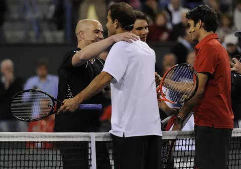 Agassi şi-a cerut scuze pentru ironiile la adresa lui Sampras