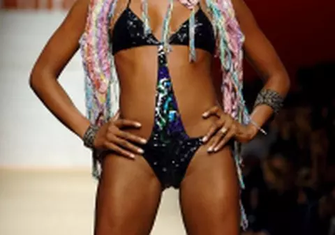 Naomi Campbell este însărcinată