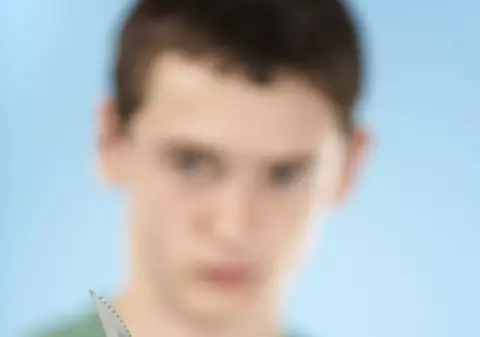 Femeie înjunghiată mortal de fostul soţ 