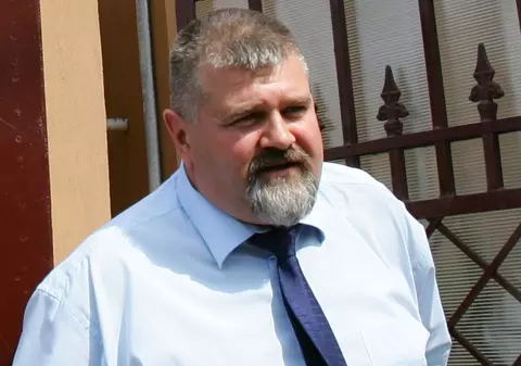Un scafandru, mâna dreaptă a Elenei Udrea