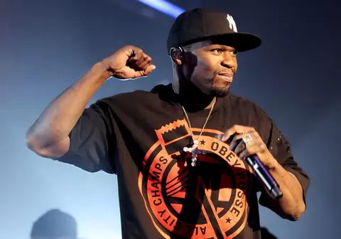 50 Cent, plătit cu 55.000 € ca să-i salute pe petrecăreţii din club