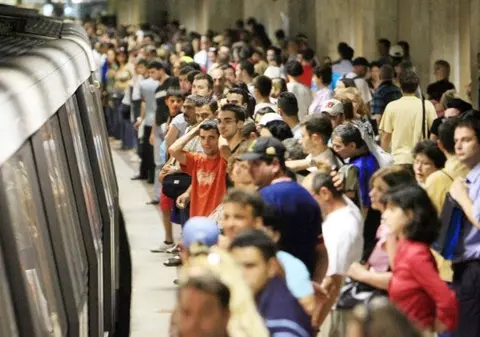 "Metroul de la Bucureşti e la fel de sigur ca metroul de la Moscova"