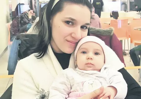 Uite ce îngeraş are Oana Petrovschi! / Foto