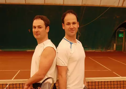 Fraţii Negoiţă îi provoacă pe Țiriac şi Năstase