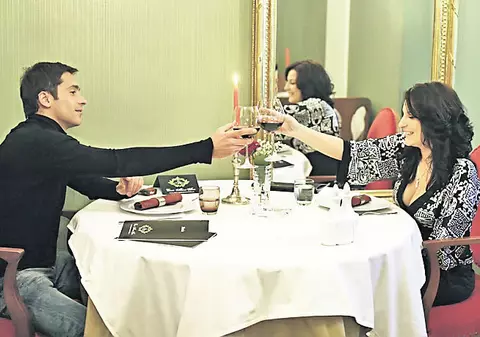 A luat cina cu Radu Vâlcan
