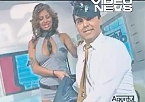 Cristi Brancu, sărbătorit cu Miss Fata de la Pagina 5 - Noiembrie 2009