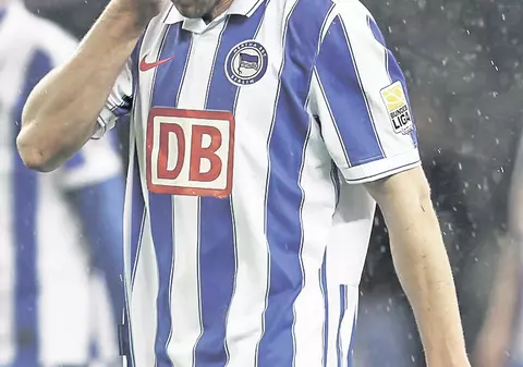 Românul Max Nicu, alergat cu bâte de fanii Herthei Berlin