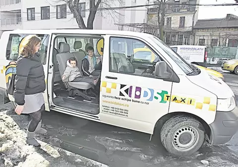 Hai la şcoală cu taxiul pentru pici