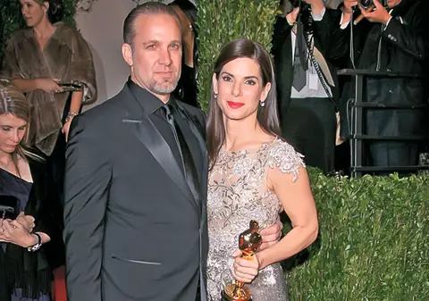 A înşelat-o cu o ciudată