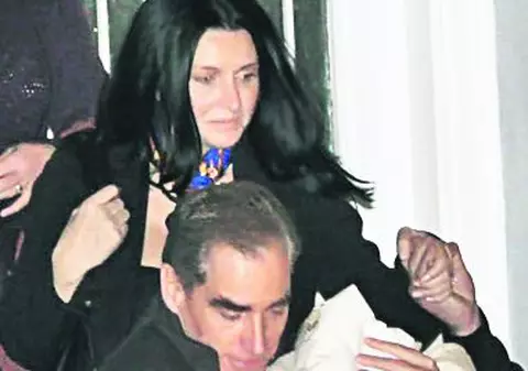 Fac petrecere mare la botezul lui Petrus