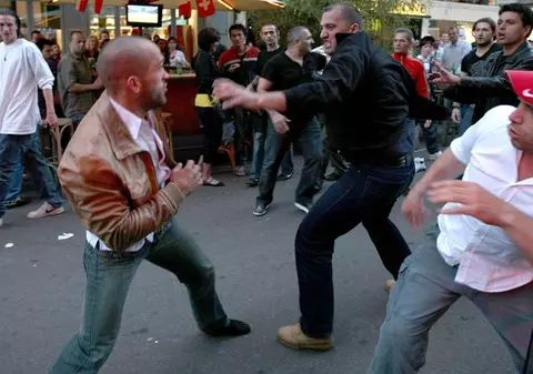 Două clanuri ţigăneşti seamănă teroare în Giurgiu