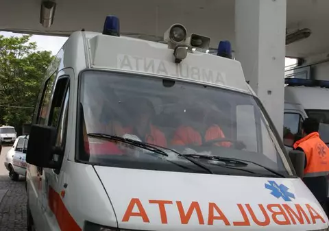 Ucis în bătaie pentru că a traversat strada prea încet