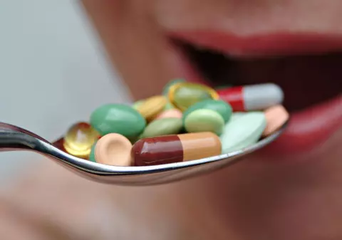 30 de ieşeni au încercat să se sinucidă de Paşte