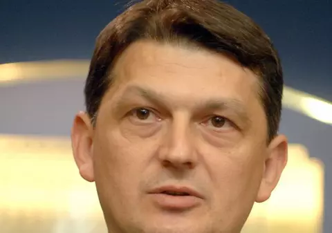 Senatorul Gabriel Berca a demisionat din PNL şi se înscrie în PDL