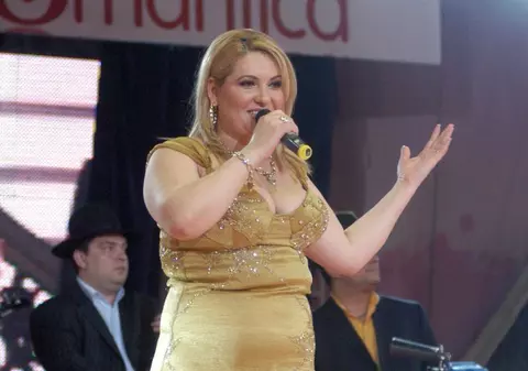 Viorica de la Clejani vrea să-şi pună silicoane