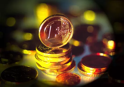 Leul a pierdut 1,8 bani în faţa euro