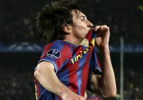 Divorţează din cauza fotbalistului Lionel Messi