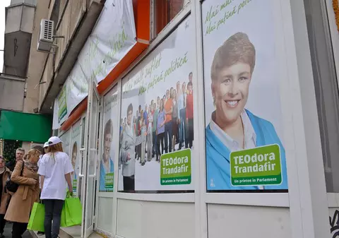 Foto / Teo Trandafir şi-a inaugurat sediul de campanie 