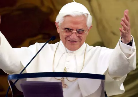 Va lansa o campanie pentru arestarea Papei Benedict al XVI-lea 