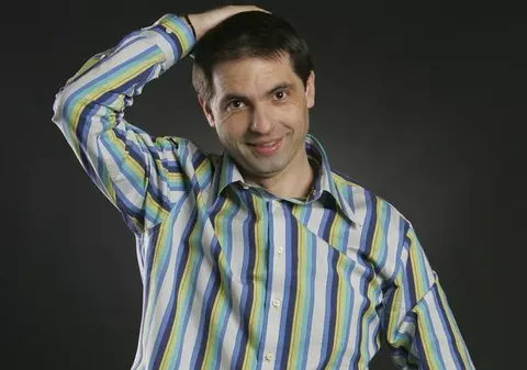 Dan Negru pe aeroportul din Chişinău:"Ai senzaţia că eşti într-un mare dormitor"