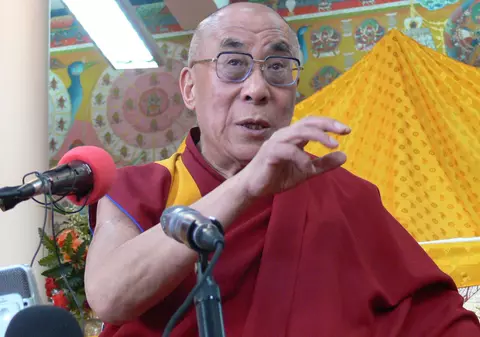 Dalai Lama vine în România