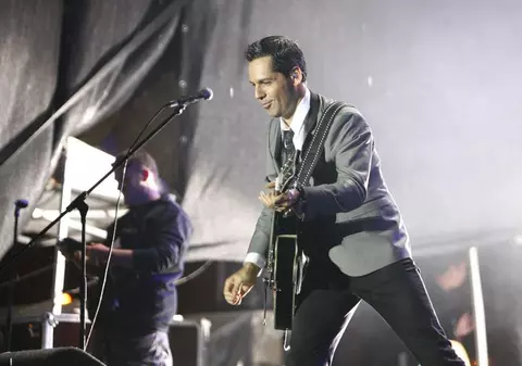 Ştefan Bănică Jr. le dă premii fanilor