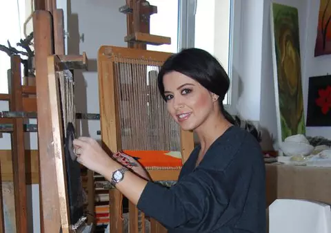 Simona Pătruleasa, pentru prima dată la o expoziţie de artă cu o lucrare proprie
