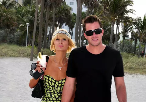 Doug Reinhardt a cheltuit 2 milioane $ cu Paris Hilton
