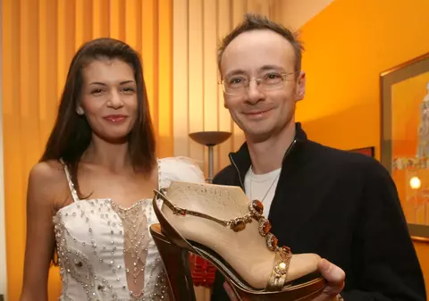 Albu şi Moni Columbeanu se ceartă… pe sandale 